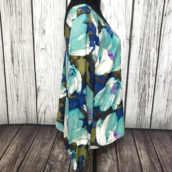 Show me your mumu floral long sleeve flowy… - Picture 3 of 7